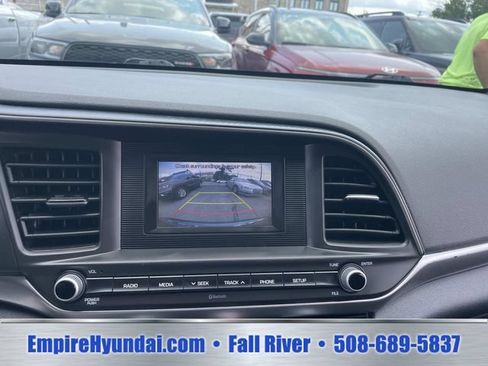 Used 2020 Hyundai Elantra SE w/ Cargo Package (C1) FWD image 27