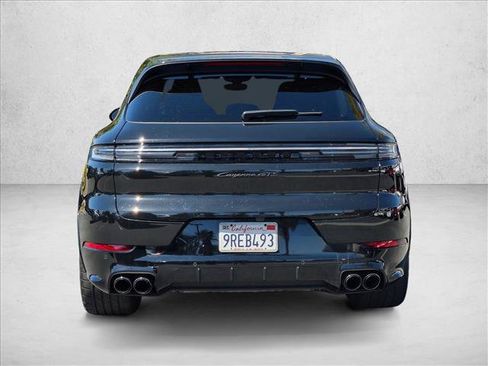 Used 2025 Porsche Cayenne GTS AWD/4WD image 6