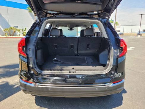 Used 2022 GMC Terrain AT4 w/ Tech Package image 27