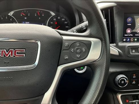 Used 2024 GMC Terrain SLE AWD/4WD image 12
