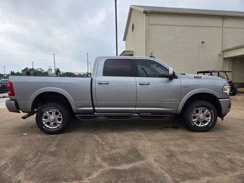 Used 2022 RAM 2500 Laramie AWD/4WD image 4