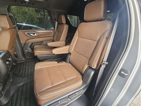 Used 2022 Chevrolet Tahoe High Country AWD/4WD image 16