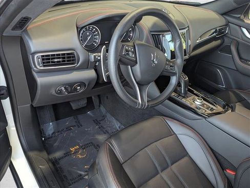 Used 2024 Maserati Levante GT Ultima AWD/4WD image 8