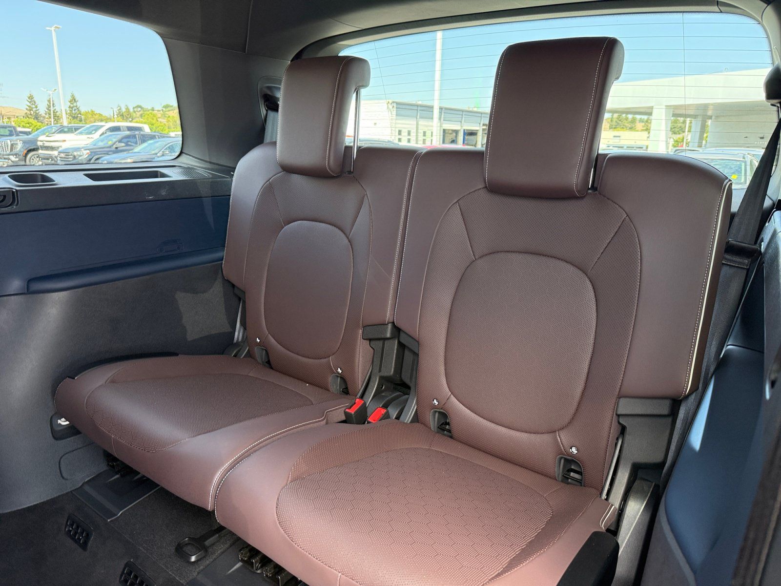 Certified 2025 Volkswagen ID. Buzz Pro S RWD image 21