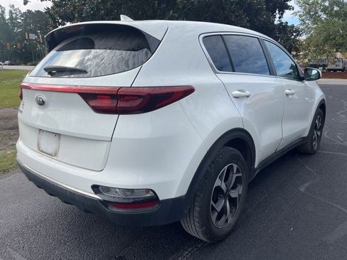 Used 2020 Kia Sportage LX image 3
