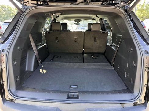 Used 2023 Chevrolet Traverse LT AWD/4WD image 6