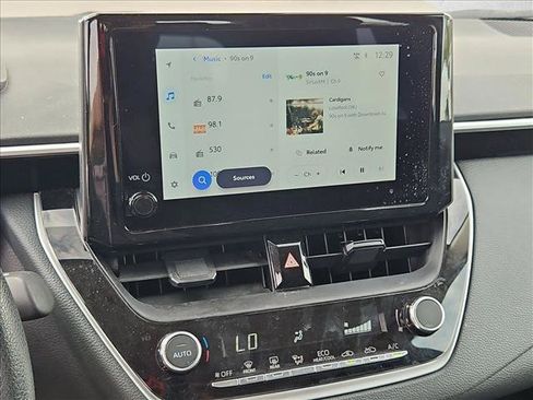 Used 2025 Toyota Corolla LE FWD image 17