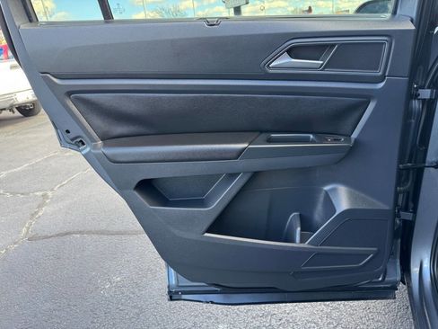 Used 2018 Volkswagen Atlas SE image 17