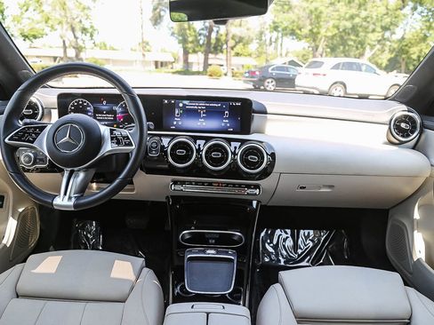 Certified 2025 Mercedes-Benz CLA 250 image 10