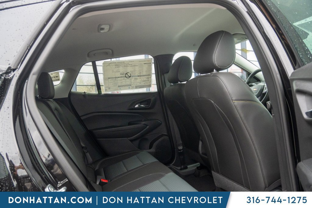 New 2026 Chevrolet Trax LT w/ LT Convenience Package FWD image 19