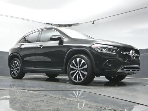 Used 2023 Mercedes-Benz GLA 250 w/ Premium Package image 35