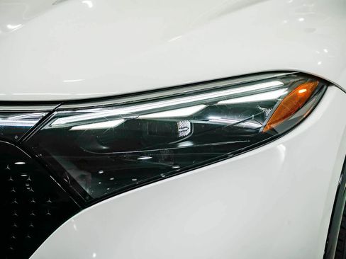Used 2023 Mercedes-Benz EQS 580 4MATIC SUV image 7