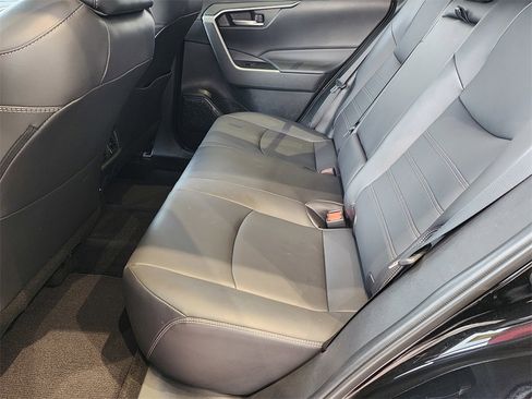 Used 2023 Toyota RAV4 XLE Premium image 14