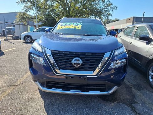 Used 2023 Nissan Rogue Platinum w/ Platinum Premium Package image 2