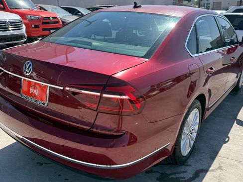 Used 2017 Volkswagen Passat 1.8T SE FWD image 8