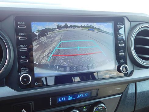 Used 2023 Toyota Tacoma TRD Sport AWD/4WD image 36