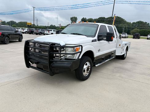Used 2016 Ford F350 Lariat w/ Lariat Ultimate Package AWD/4WD image 2