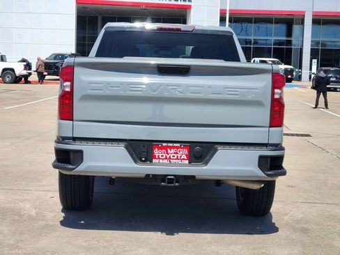 Used 2024 Chevrolet Silverado 1500 Custom image 6