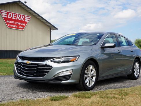 Used 2024 Chevrolet Malibu LT image 2