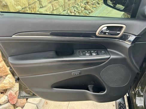 Used 2017 Jeep Grand Cherokee Limited 75th Anniversary image 11