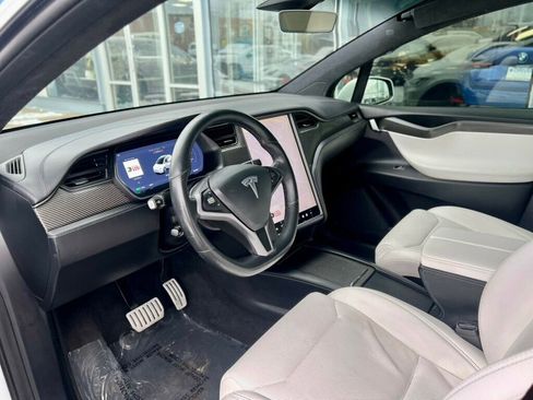 Used 2019 Tesla Model X Performance image 12
