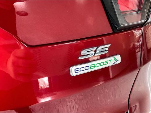 Used 2017 Ford Escape SE w/ SE Sport Appearance Package FWD image 24