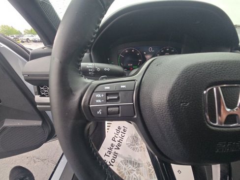 Certified 2025 Honda Accord Sport image 17