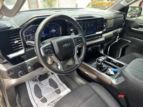 Certified 2023 Chevrolet Silverado 1500 RST w/ Protection Package AWD/4WD image 18