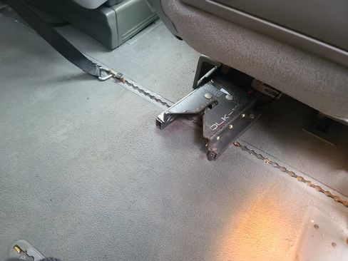 Used 2008 Chrysler Town & Country Touring w/ Trailer Tow Group FWD image 21