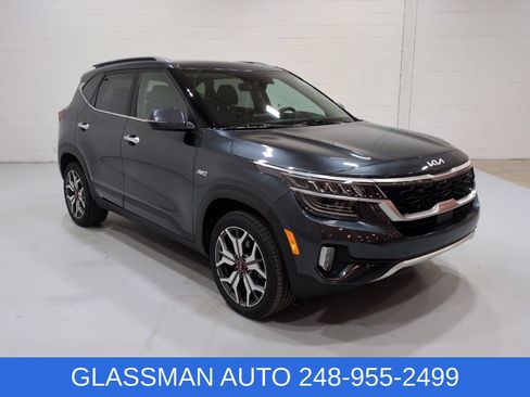 Used 2023 Kia Seltos SX w/ SX Sunroof Package AWD/4WD image 1