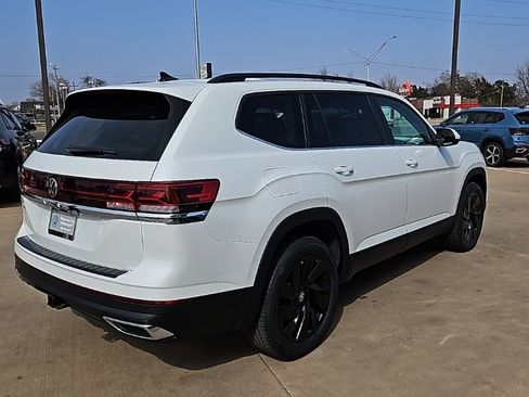 New 2026 Volkswagen Atlas SE FWD image 5