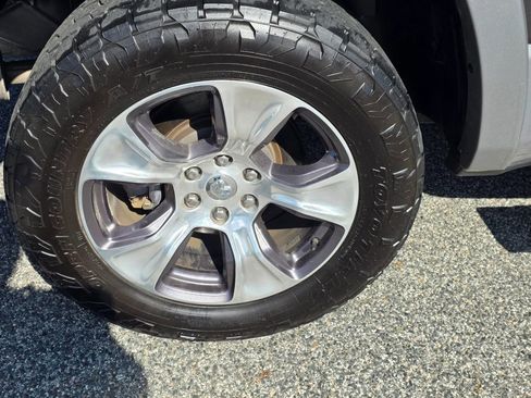 Used 2020 RAM 1500 Laramie AWD/4WD image 13