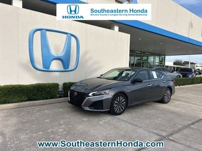 Used 2024 Nissan Altima 2.5 SV