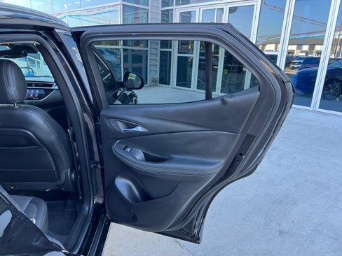 Used 2021 Buick Encore GX Select w/ Sport Touring Package FWD image 15