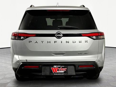 Used 2022 Nissan Pathfinder SV AWD/4WD image 5