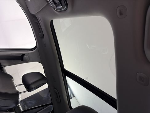 Used 2022 Jeep Grand Cherokee L Limited w/ Luxury Tech Group II image 22