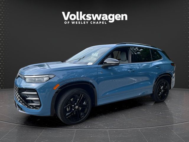 Certified 2025 Volkswagen Tiguan SE R-Line AWD/4WD image 4