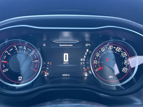 Used 2022 Dodge Challenger GT image 11