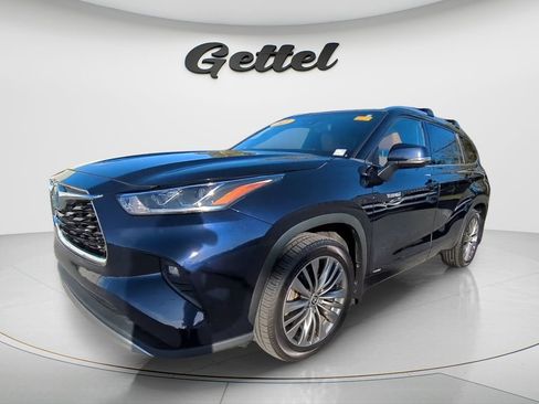 Used 2021 Toyota Highlander Platinum image 1