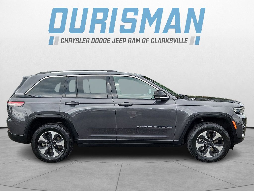Used 2023 Jeep Grand Cherokee 4WD 4xe image 7