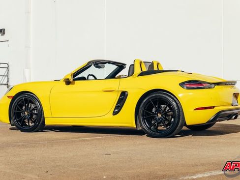 Used 2017 Porsche 718 Boxster image 41