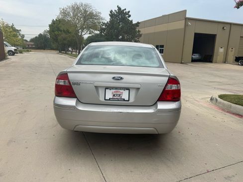 Used 2006 Ford Five Hundred SEL FWD image 3