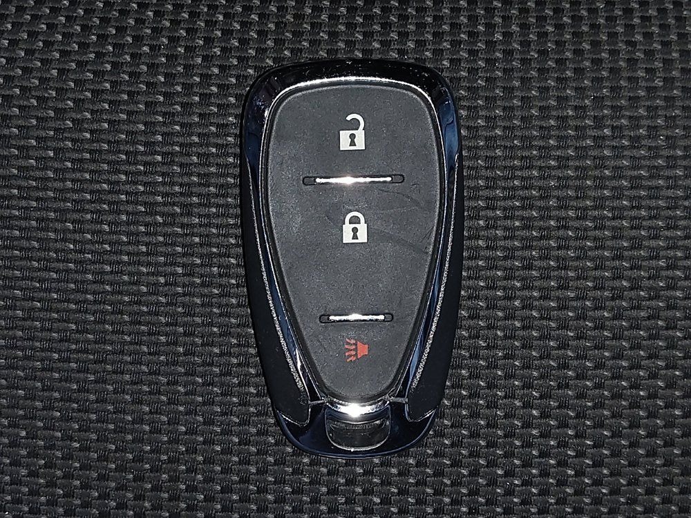 Used 2021 Chevrolet Traverse LS FWD image 32