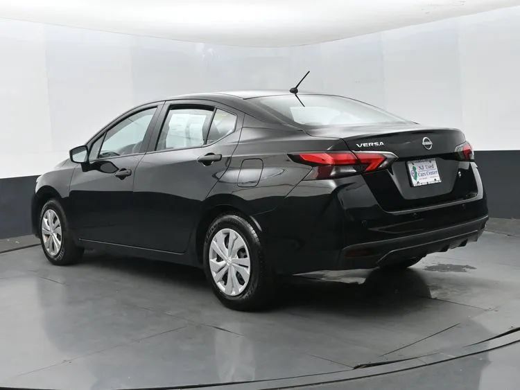 Used 2025 Nissan Versa S FWD image 7