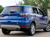Used 2017 Ford Escape SE image 3
