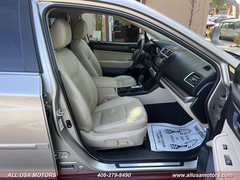 Used 2017 Subaru Outback 2.5i Limited AWD/4WD image 32