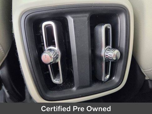 Used 2022 Volvo XC40 T5 Inscription w/ Advanced Package AWD/4WD image 12