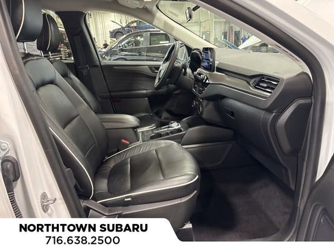 Used 2023 Ford Escape Active image 2