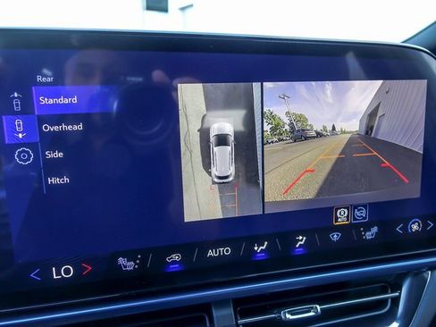 New 2026 Chevrolet Equinox EV LT image 25