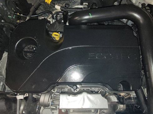 Used 2024 Chevrolet Equinox LT image 30